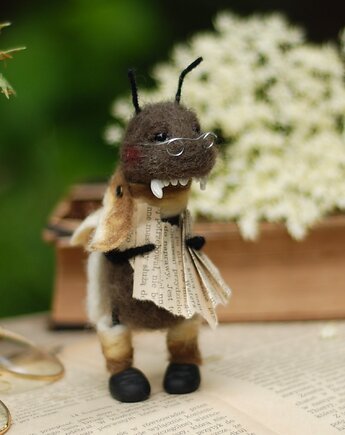 Mol Książkowy-Okularnik, BoboLobo Handicraft