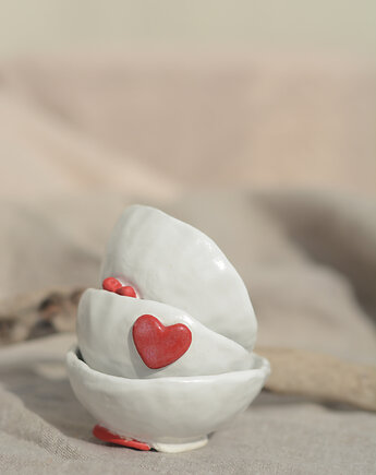 Małe ceramiczne miseczki ręcznie lepione z serduszkiem, Joanna Serafin design