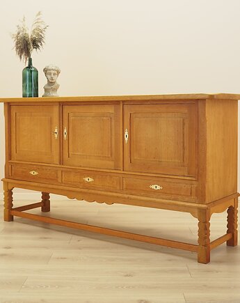 Sideboard dębowy Henning Kj, Przetwory design