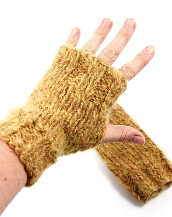 Miodowe mitenki unisex zrobione na drutach, RękaProduction
