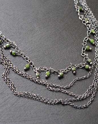 Łańcuszak z diopsydami, fado