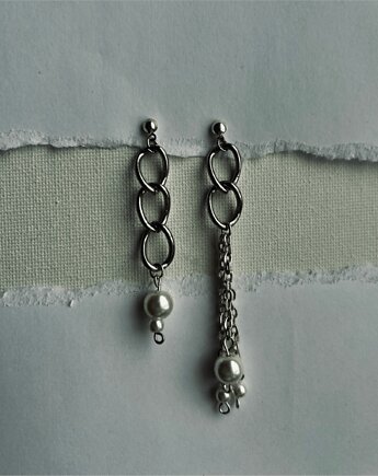 Asymetryczne kolczyki z perełkami i łańcuszkami BALANS. Agrafka STUDIO, Agrafka studio