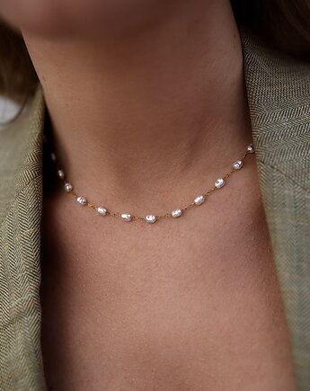 Delikatny złoty zaszyjnik z perłami ze stali chirurgicznej premium, Paraiso