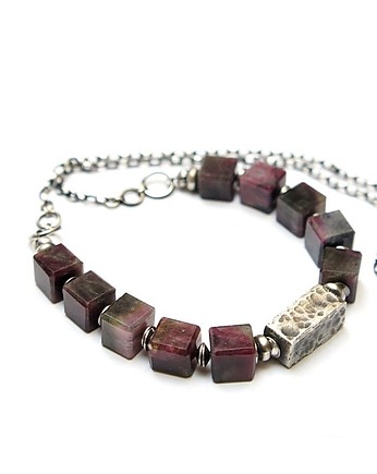 Turmalinowe kostki - naszyjnik, Katia i krokodyl