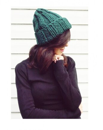 Czapka beanie  z wełną leśna zieleń, Mademoiselle Patrini