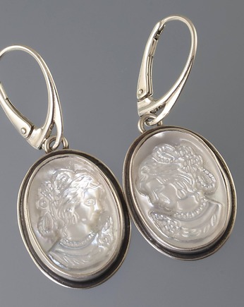 Kolczyki z kameami, Marta Kepska