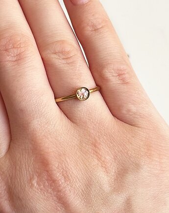 Regulowany pierścionek z kwiatami, Colie