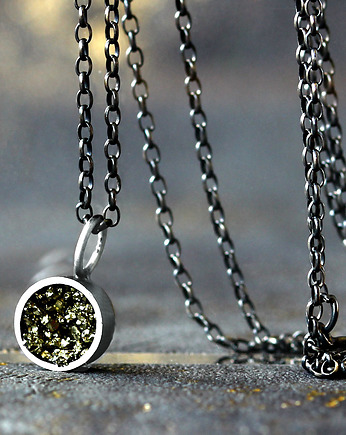 Mała zawieszka srebrna z pirytem, SHAMBALA