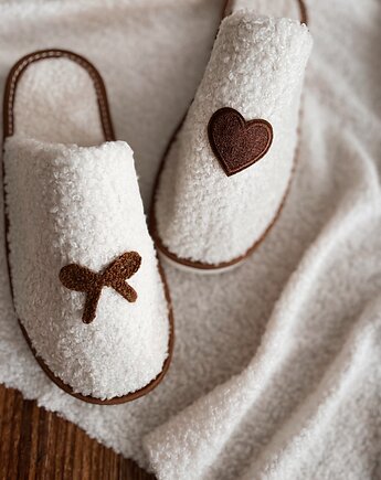 Kapcie damskie z sercem i kokardą, Apollie&co