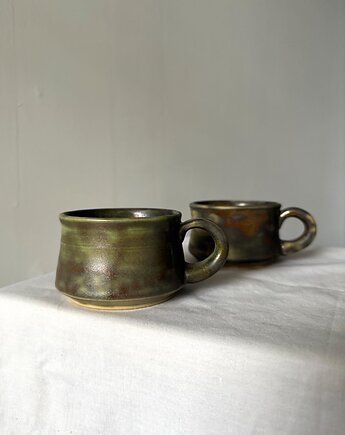 Nieduży zielony kubek, Wet Spot Ceramic Studio