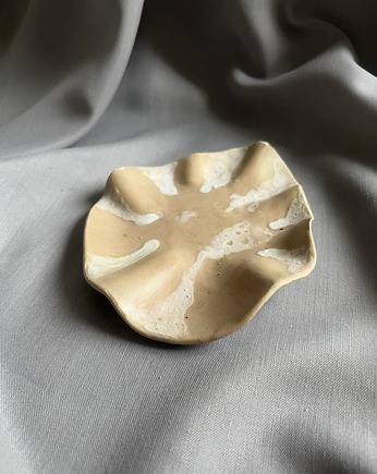 Podstawka ceramiczna na biżuterię Organic3, Gleeme