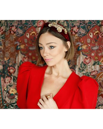 Bordowa opaska z aplikacją, Celina Parysów
