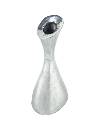 Aluminiowy świecznik o rzeźbiarskiej formie , Europa, lata 70., Przetwory design