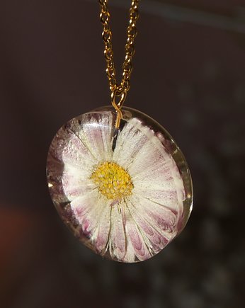Wisior ze stokrotką w żywicy, Jaskółcze ziele handmade 