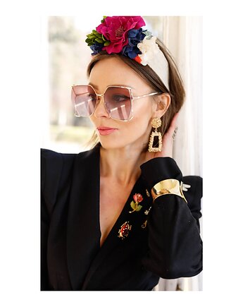 Opaska z kwiatami, Celina Parysów