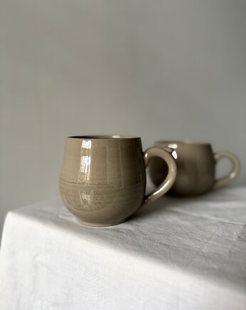 Kubek szara baryłka, Wet Spot Ceramic Studio
