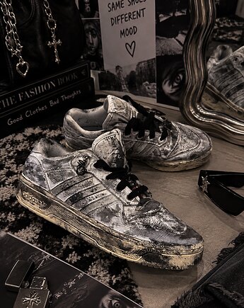 Adidas custom upcycling 38 , prettydecay.studio