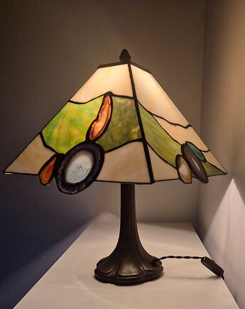 Lampa witrażowa z dużymi minerałami, Pracownia szkła