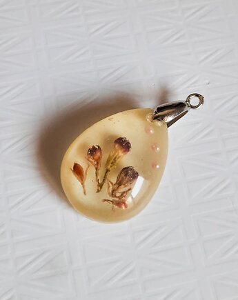 "Kremowe kwiaty" - Wisiorek, Naszyjnik, Zawieszka, Projekt320