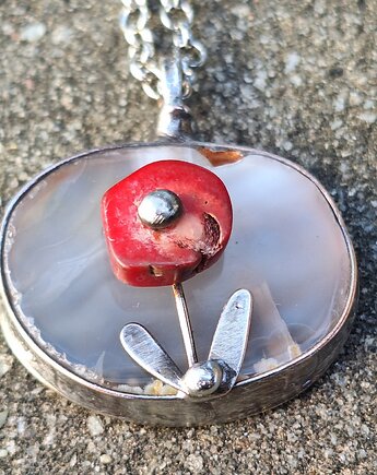 Mak - wisiorek, po drugiej stronie lustra