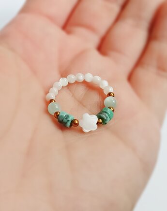 Pierścionek : turkus, angelit, muszla, hematyt, kaktusia