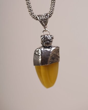 Wisiorek srebrny mops i bursztyn bałtycki, Andorii by Baco