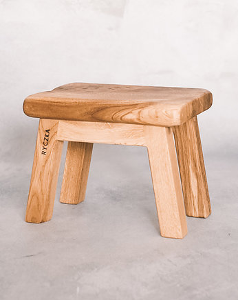 Stołek dębowy na indywidualne zamówienie, Ryczka