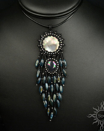 Saile, wisior z muszlami i masą perłową, beading, Sol