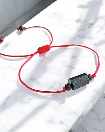 Ochronna bransoletka - czarny turmalin, onyks : czerwony sznurek, kaktusia
