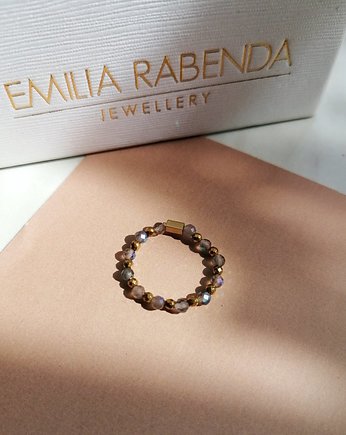 Grace, Emilia Rabenda