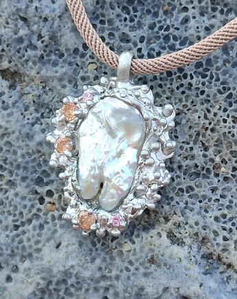 Naszyjnik z naturalną perłą i cyrkoniami, Agata Blaszkowska Jewelry
