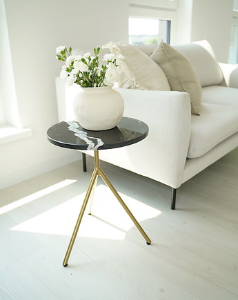 FLORYDA BLACK - złoty stolik pomocniczy z marmurowym blatem, Papierowka Simple form of furniture