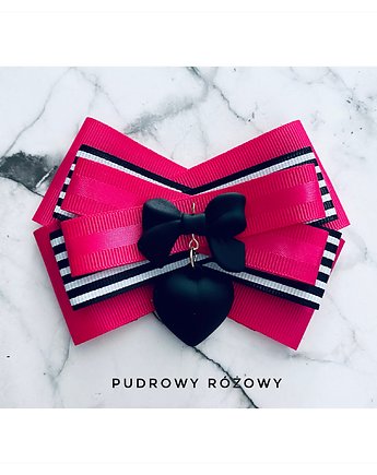 Brosza z serduszkiem i kokardką Nowość, Pudrowy Różowy