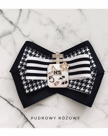 Brosza Black & White   z perfumami New, Pudrowy Różowy