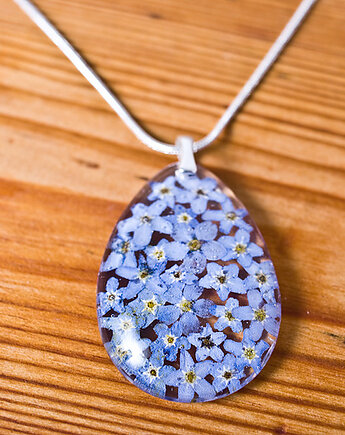 Naszyjnik z niezapominajkami w żywicy, So Jewelry