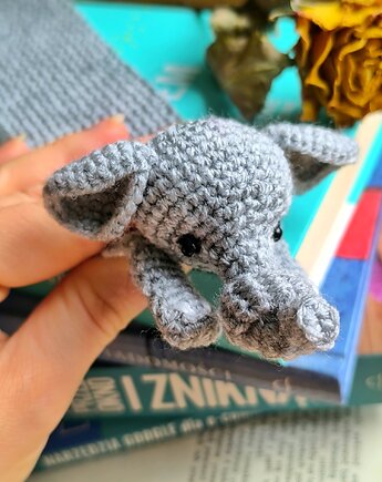 Zakładka do książki SŁONIK - szydełkowa zakładka, Moremi Dolls