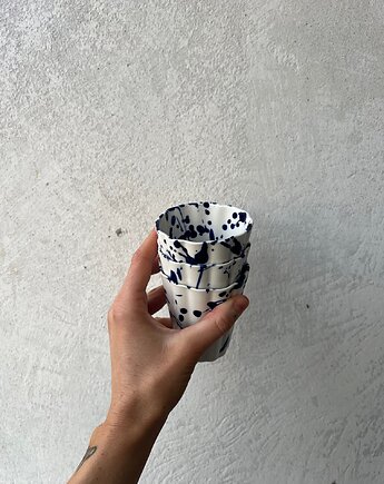 Kubek porcelanowy nakrapiany granatowy MARE, Soul Label
