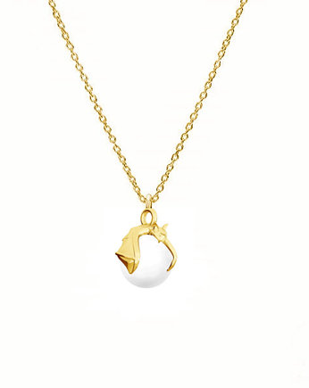 Złoty nietoperz z białą perłą- naszyjnik, ISSI Jewelry