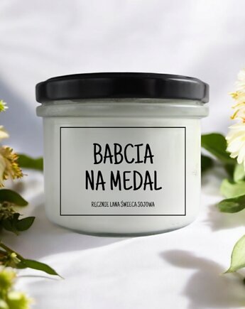 BABCIA NA MEDAL Świeca sojowa 235 ml Mikuno, ZAMIŁOWANIA - Spersonalizowany prezent