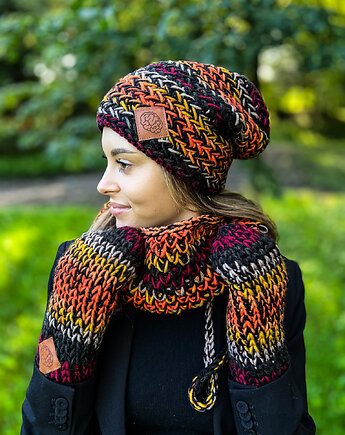 Ciepła czapka MERINO 50% ,,Ciemna jesień EXPLORER, Brain Inside