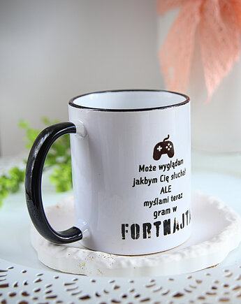 Kubek Myślami gram w Fortnajta, tulimy