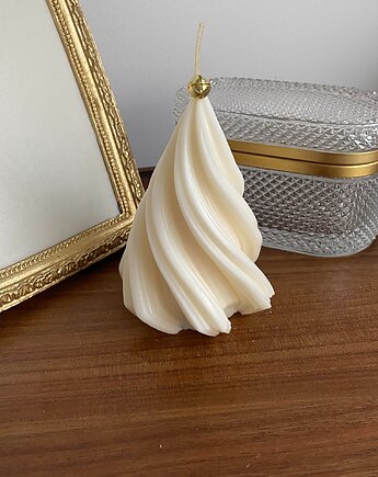 Świeca ekologiczna sojowa dekoracyjna "Christmas Tree " 114x75mm, Coccola JEWELLERY