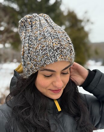 Kolorowa duża czapka beanie z wełną i alpaką, Zasznurowane