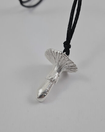 MUCHOMOR - posrebrzany wisiorek na łańcuszku Amanita