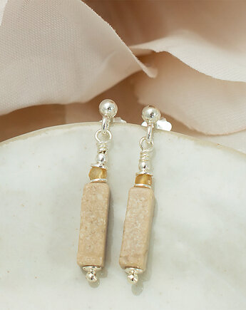 Klasyczne, krótkie, beżowe kolczyki z jaspisem, srebro 925, Yamira Art Studio