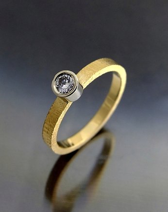 Złoty pierścionek z brylantem 0,11 ct SI/H, BIZOE