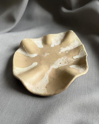 Podstawka ceramiczna na biżuterię Organic3, Gleeme