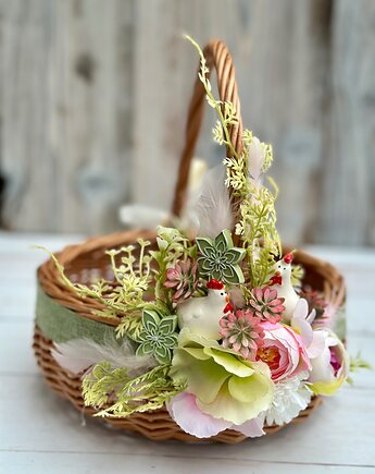 Wielkanocny koszyczek na święconkę, koszyczek z ceramicznymi kurkami, Rosa