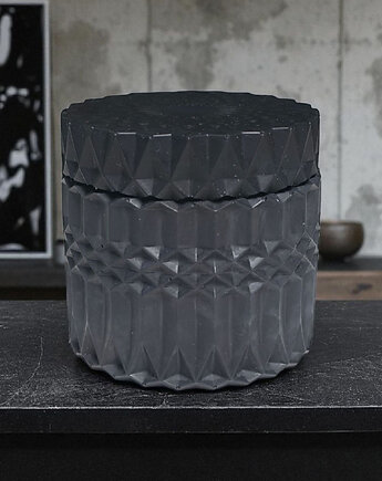 Inspirowana zapachem Herrera-Świeca sojowa w naczyniu gipsowym  DEEP BLACK, Oyka Candle