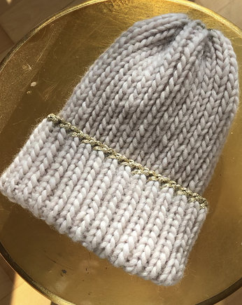 Wełniana kremowa czapka z dodatkiem błyszczącej nitki handmade ręczna robota, GANGSTA KNIT